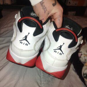 $38 Jordan 6 rings white red & black size 7 BIG KIDS